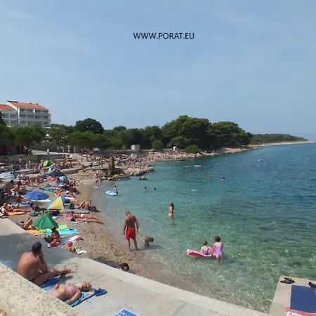Rauzan Apartman *